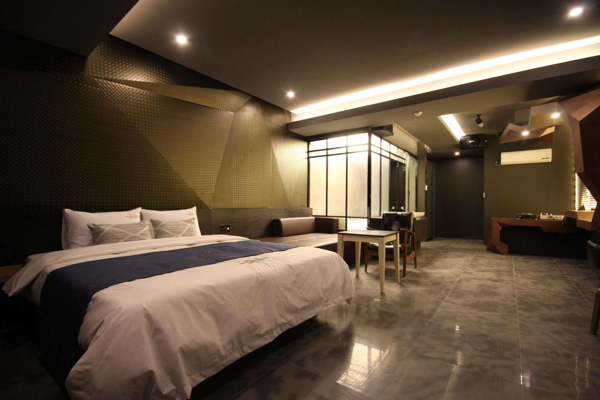 The Club Hotel Seomyeon Busan Esterno foto