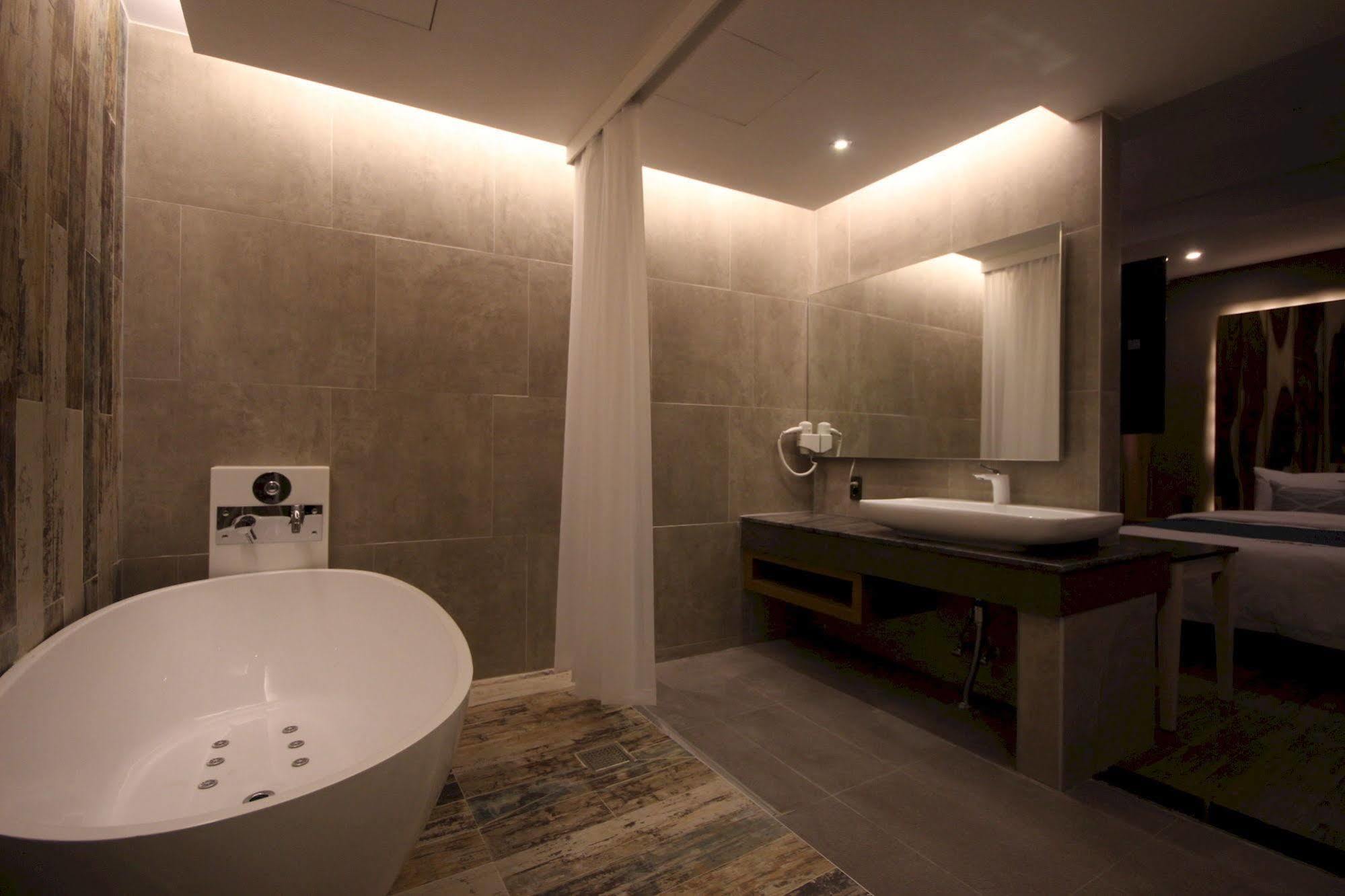 The Club Hotel Seomyeon Busan Esterno foto