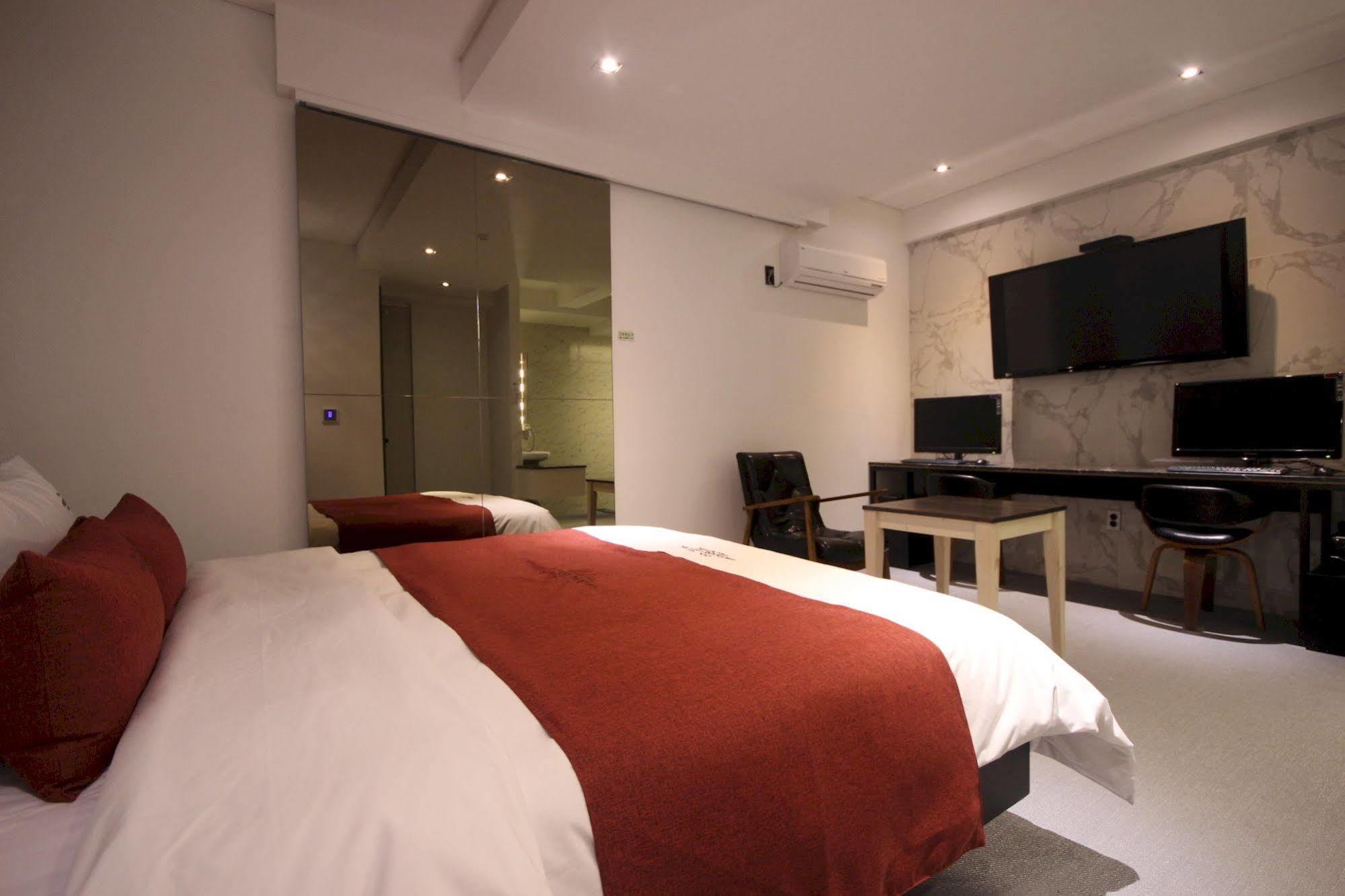 The Club Hotel Seomyeon Busan Esterno foto